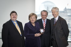 Merkel en her Kalergi Prize